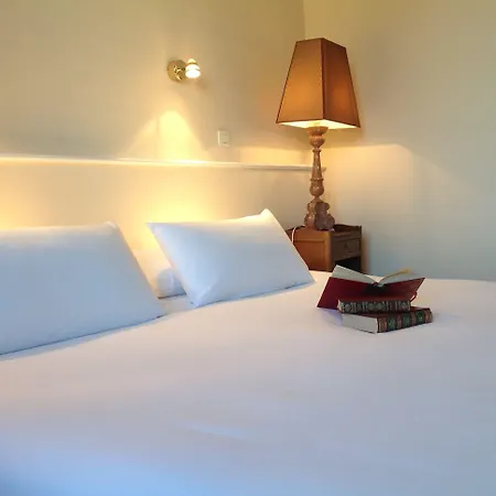 Grand De La Poste Saint-Jean-de-Luz