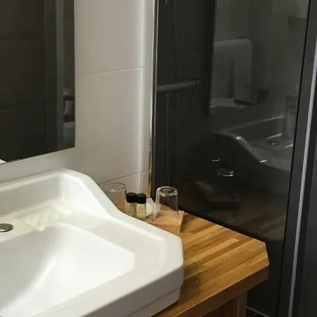 Grand De La Poste Saint-Jean-de-Luz