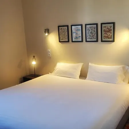 Grand De La Poste Saint-Jean-de-Luz