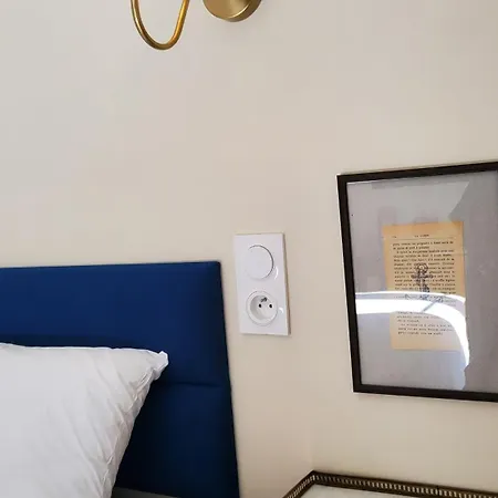 Grand De La Poste Saint-Jean-de-Luz